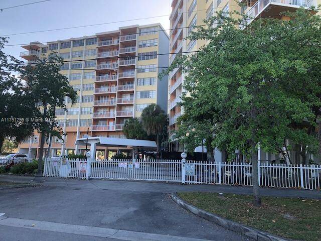 North Miami Beach, FL 33162,2025 NE 164th St #418