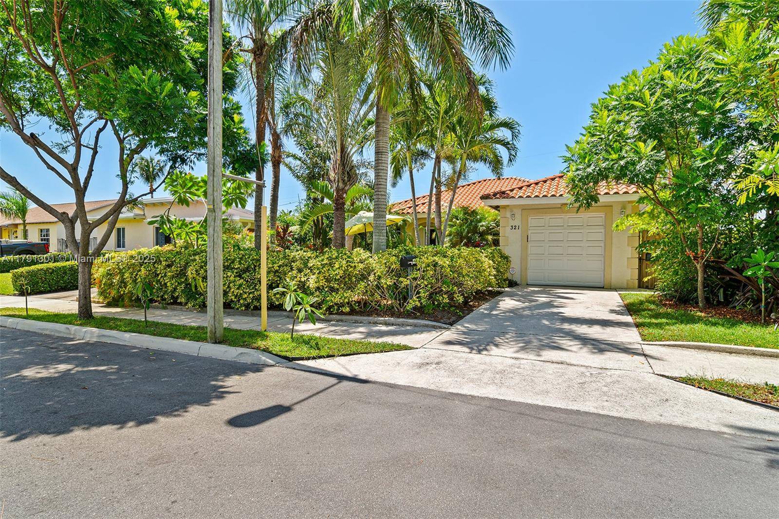 Lake Worth, FL 33460,321 Princeton Dr