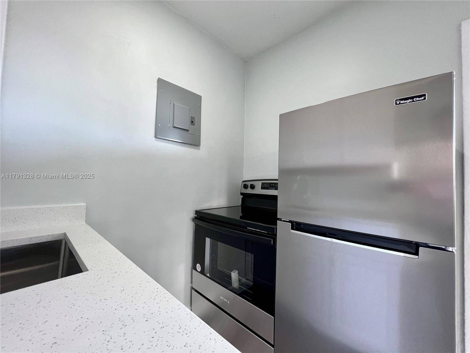 Fort Lauderdale, FL 33311,2901 NW 18th St #21