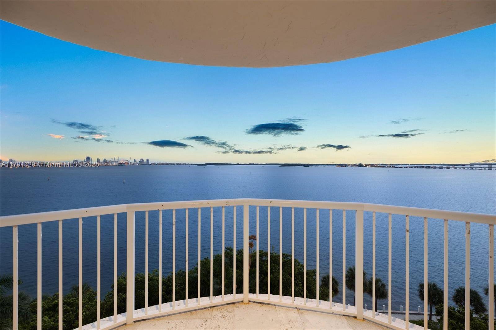 Miami, FL 33131,1420 Brickell Bay Dr #1401A