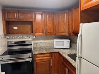 Hialeah, FL 33014,666 W 81st St #311