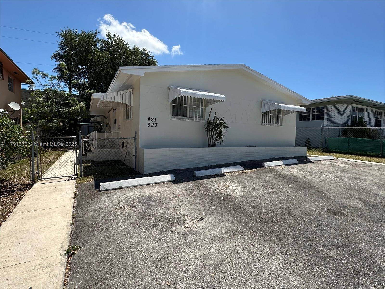 Miami, FL 33125,823 NW 27th Ct #2