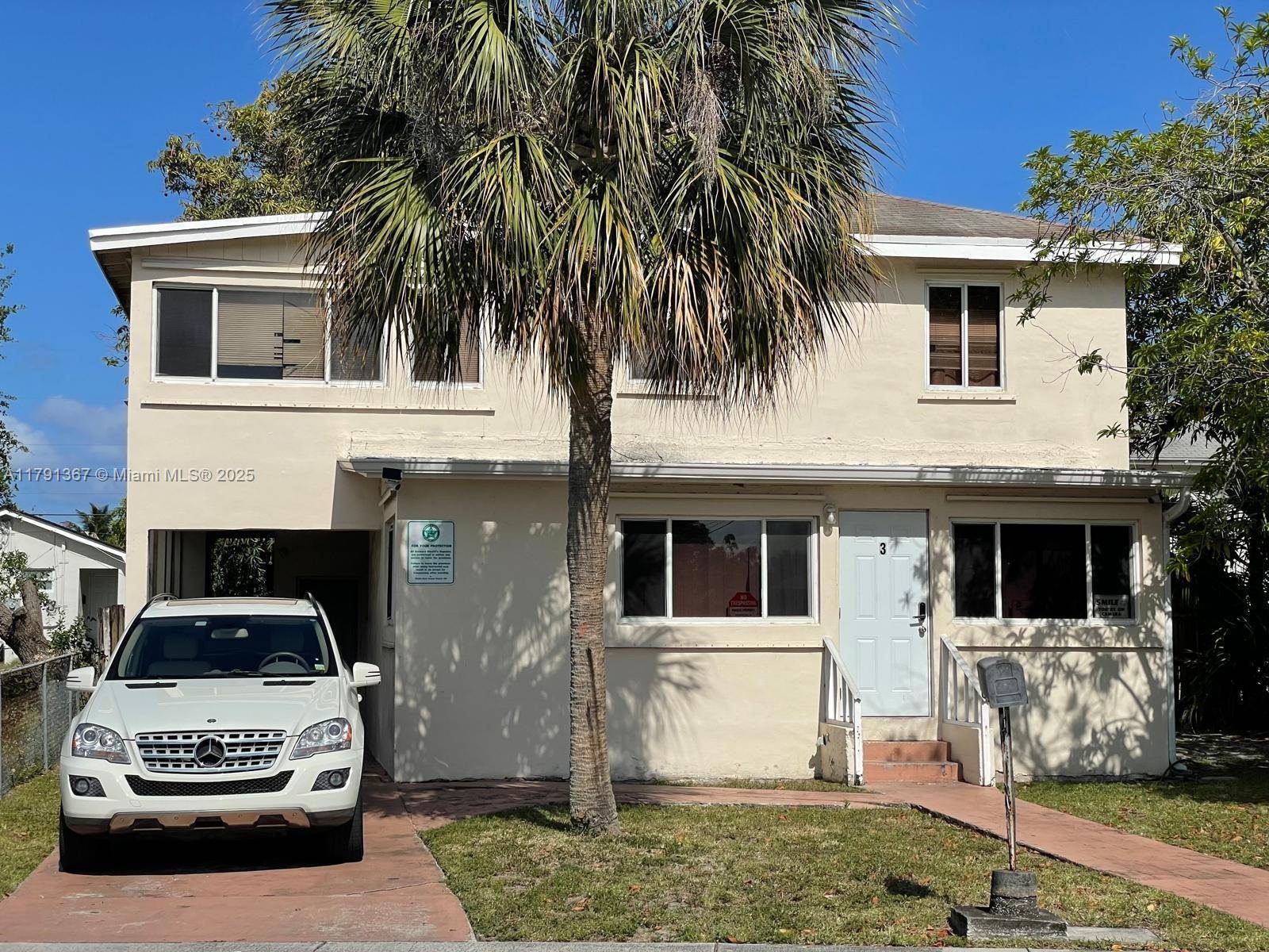 Dania Beach, FL 33004,3 SW 7th Ave