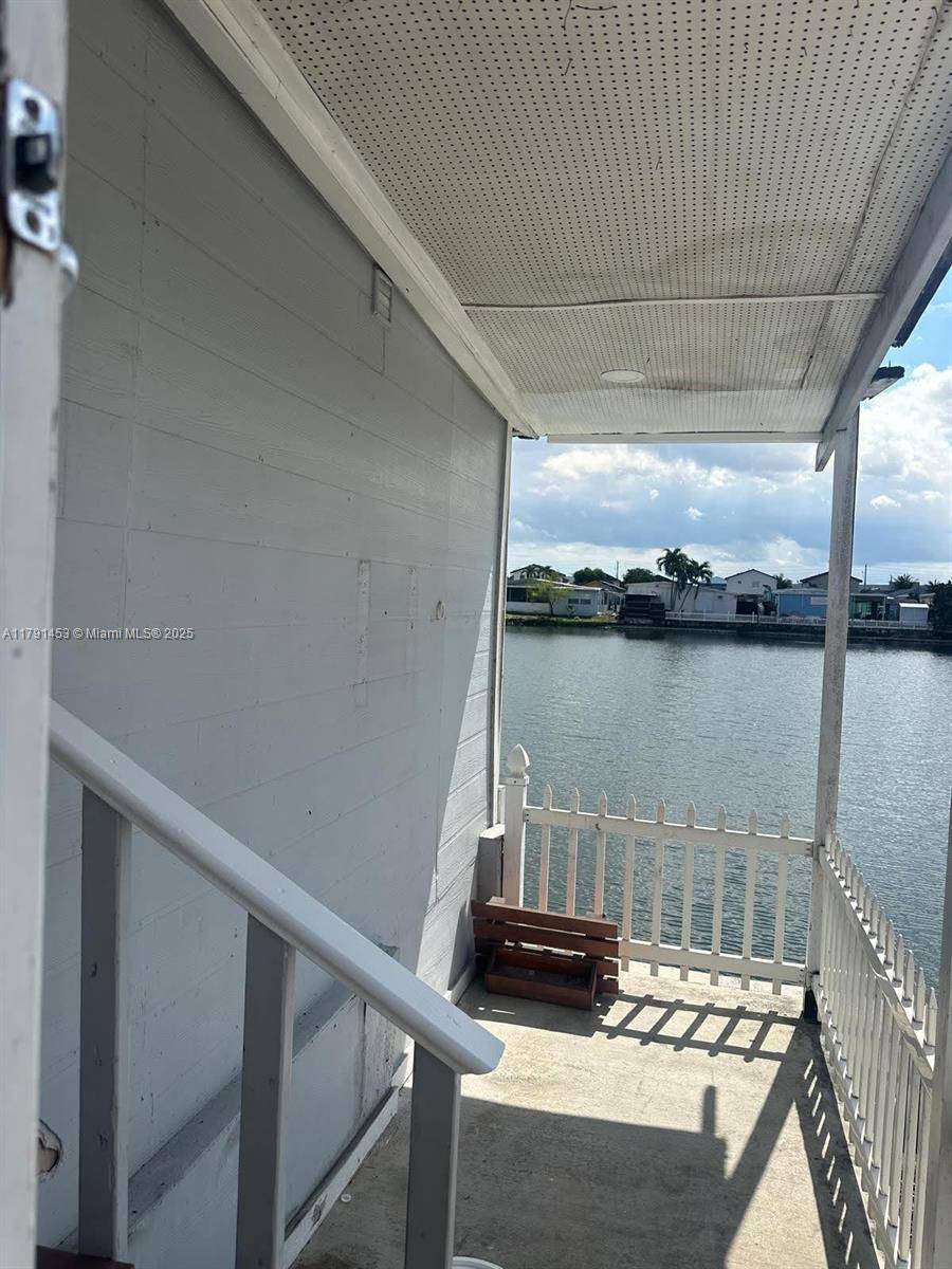 Hialeah Gardens, FL 33018,12401 W OKEECHOBEE RD #228