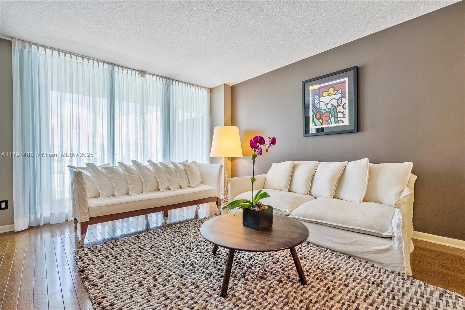 Miami Beach, FL 33139,1500 Ocean Dr #810