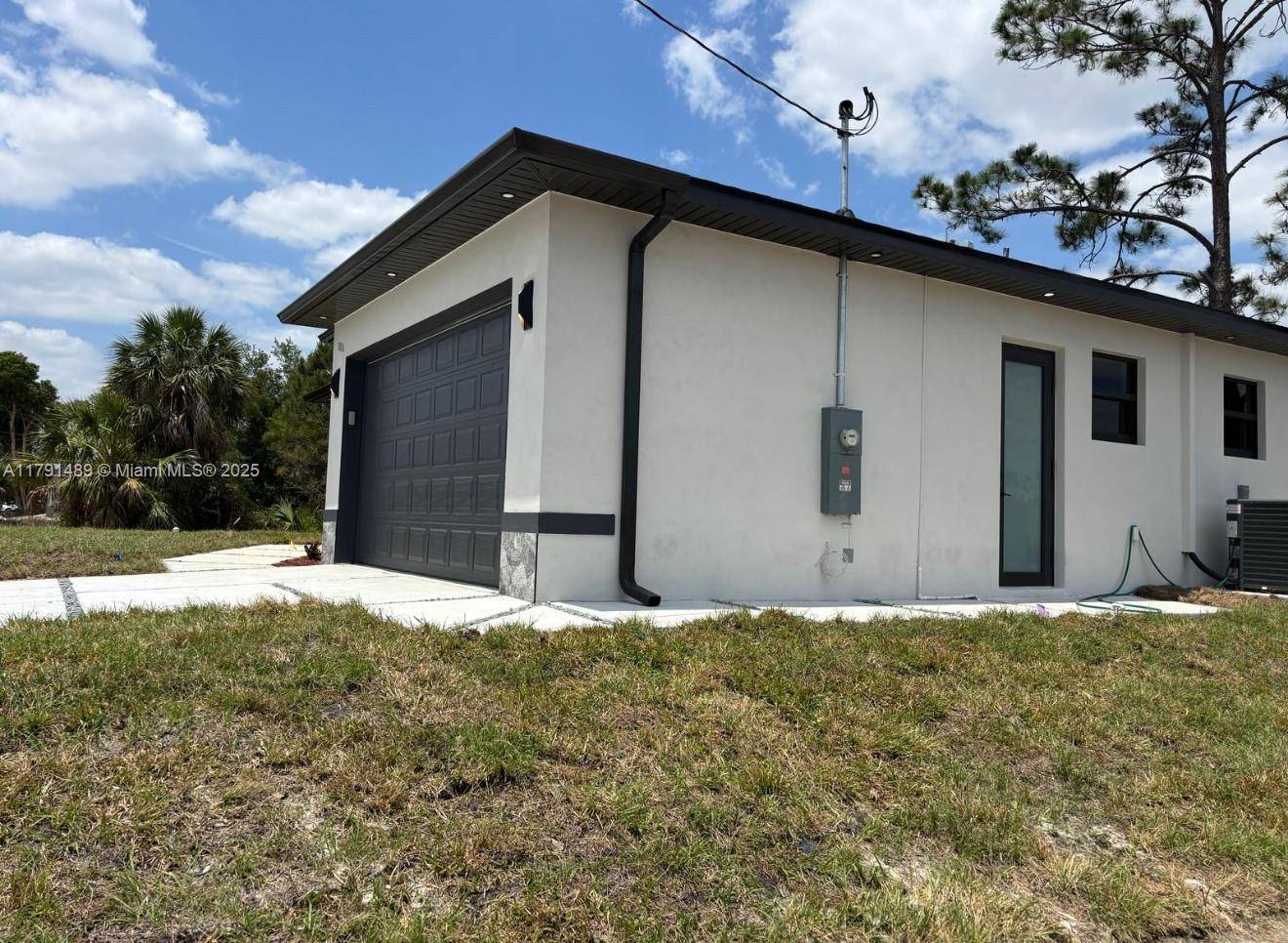 Lehigh Acres, FL 33976,3814 SW 9TH ST