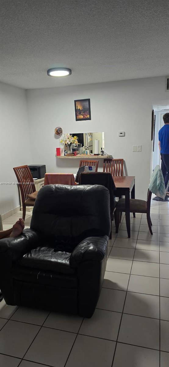 Lauderdale Lakes, FL 33319,4805 NW 35th St #610