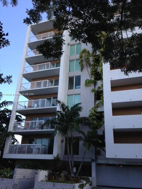 Miami, FL 33133,2740 SW 28th Ter #304