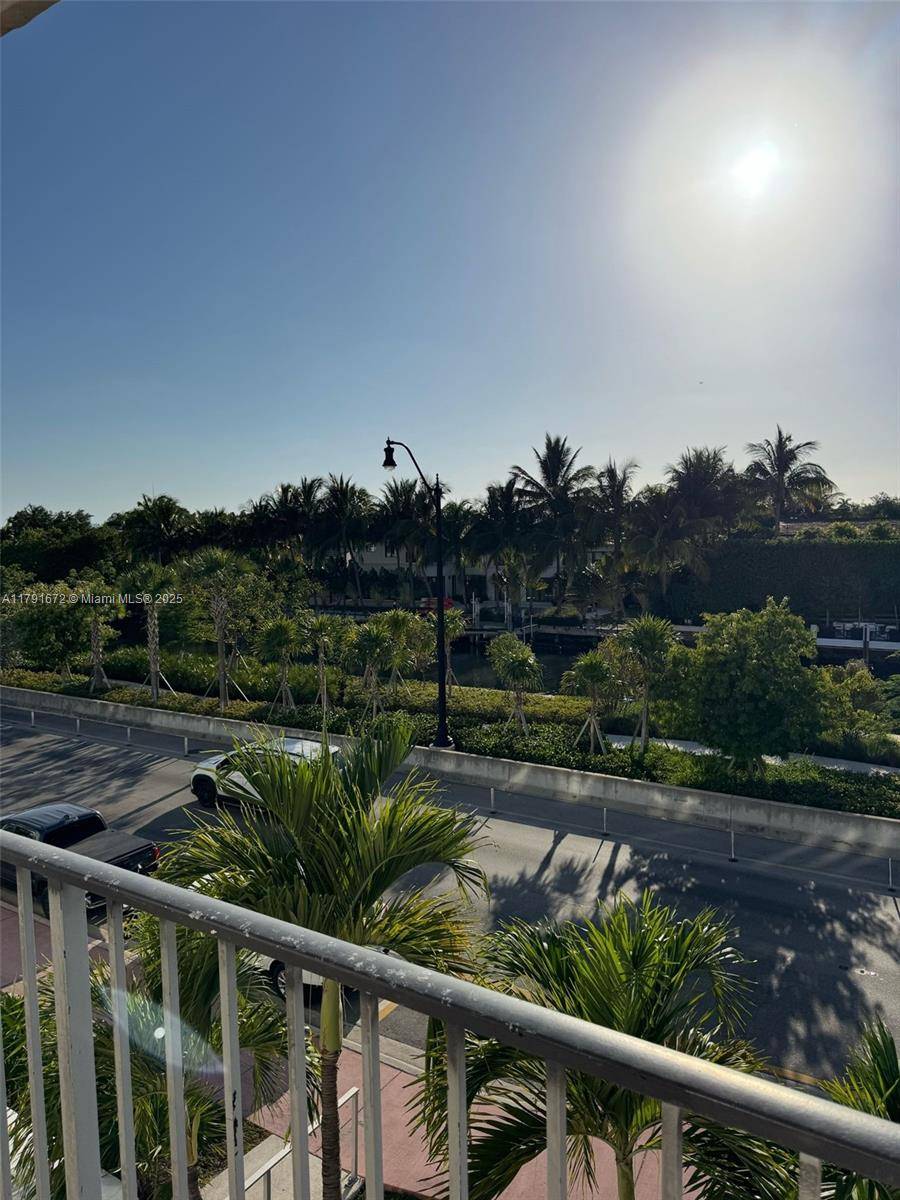 Miami Beach, FL 33140,2939 Indian Creek Dr #307