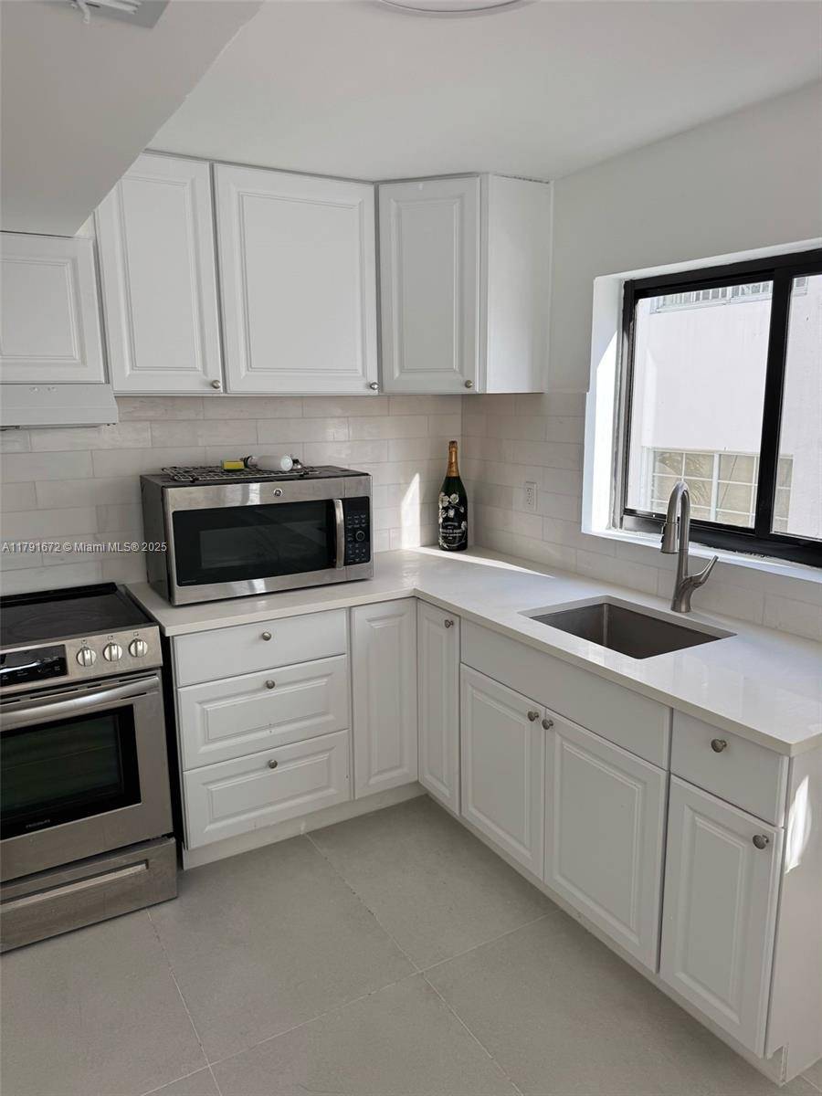 Miami Beach, FL 33140,2939 Indian Creek Dr #307