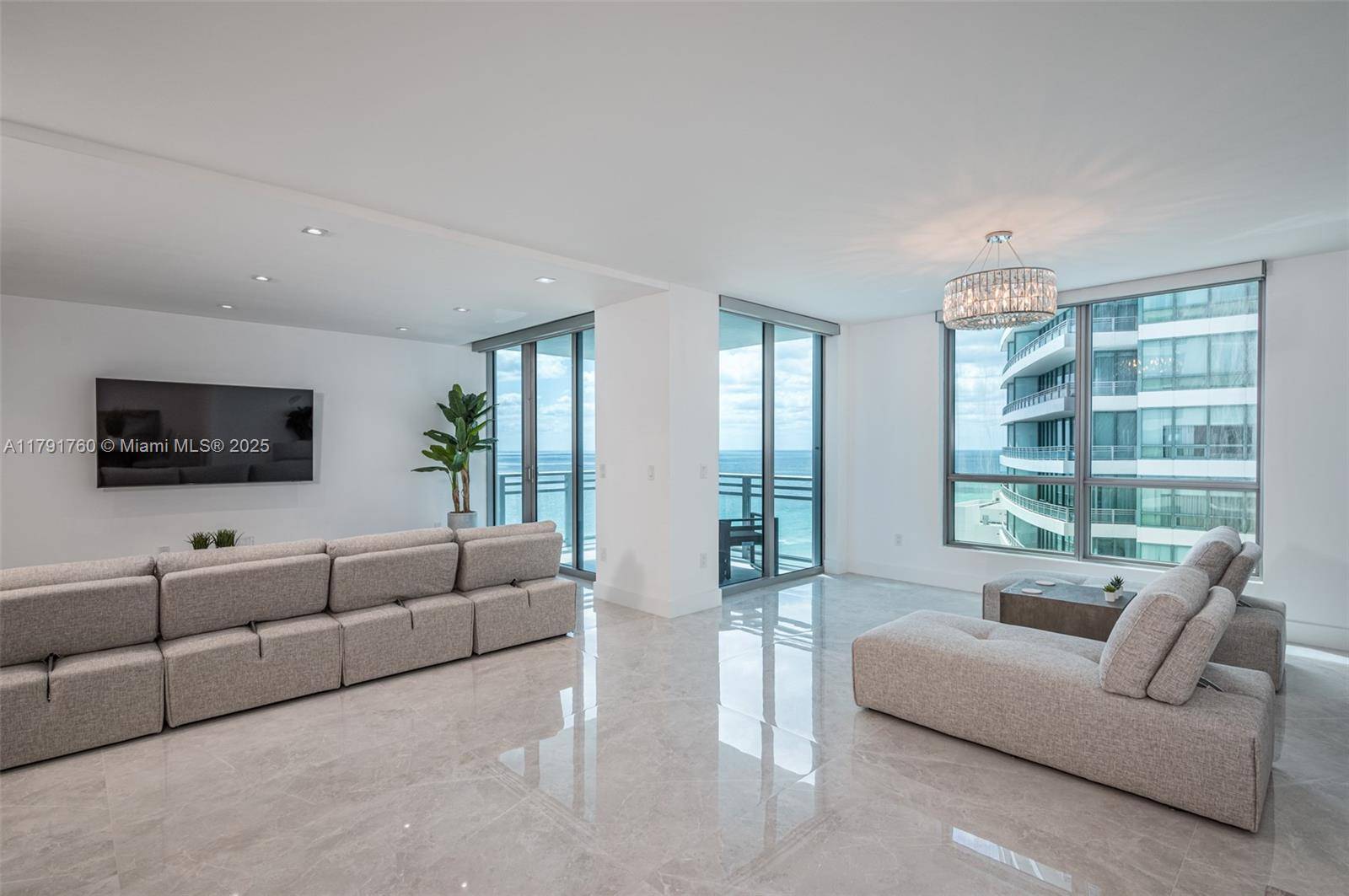Hollywood, FL 33019,3535 S Ocean Drive #1904