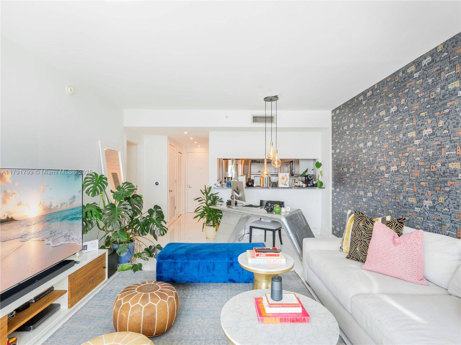 Miami Beach, FL 33139,540 West Ave #1913