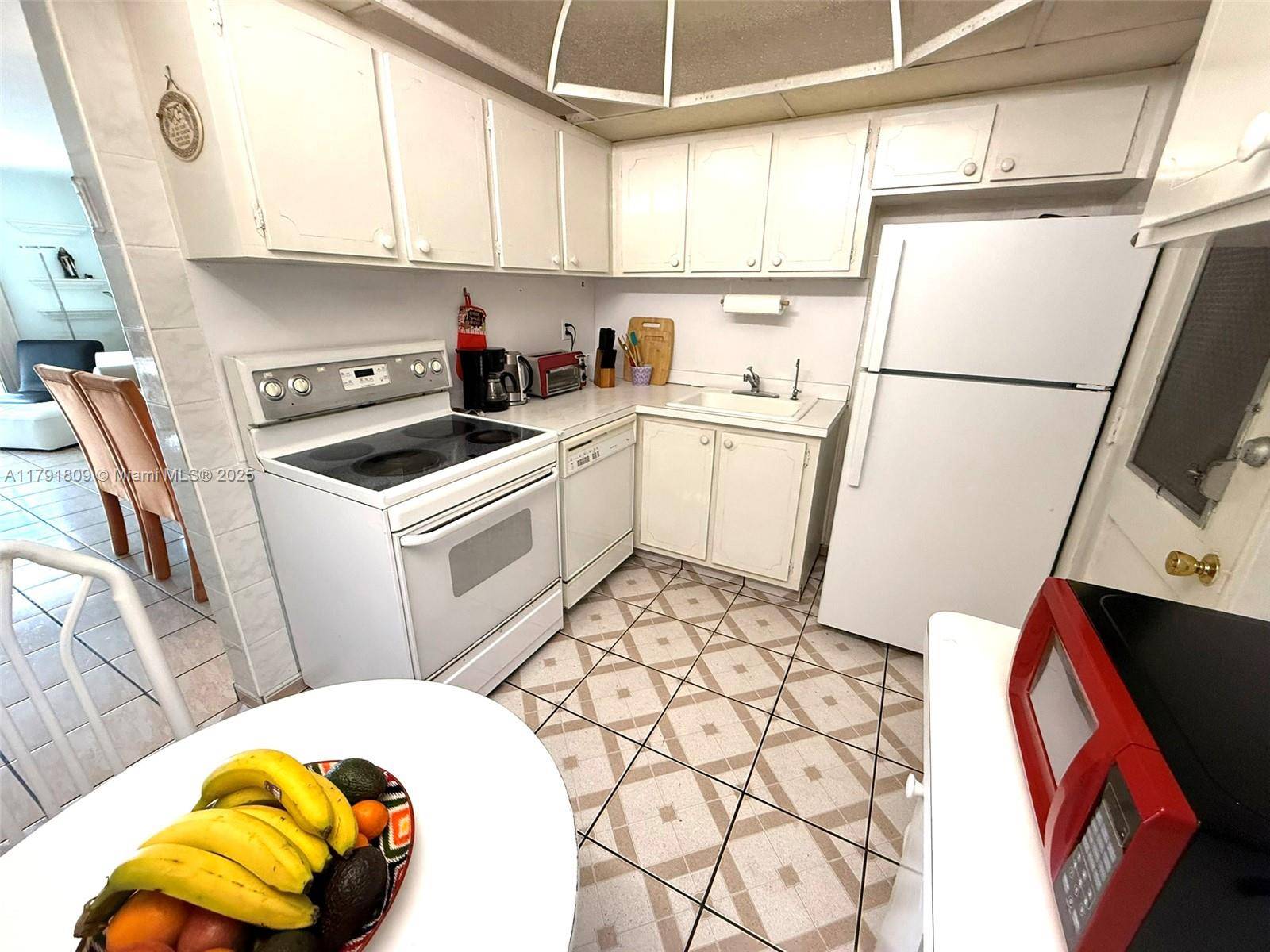 Miami, FL 33162,1355 NE 167th St #302