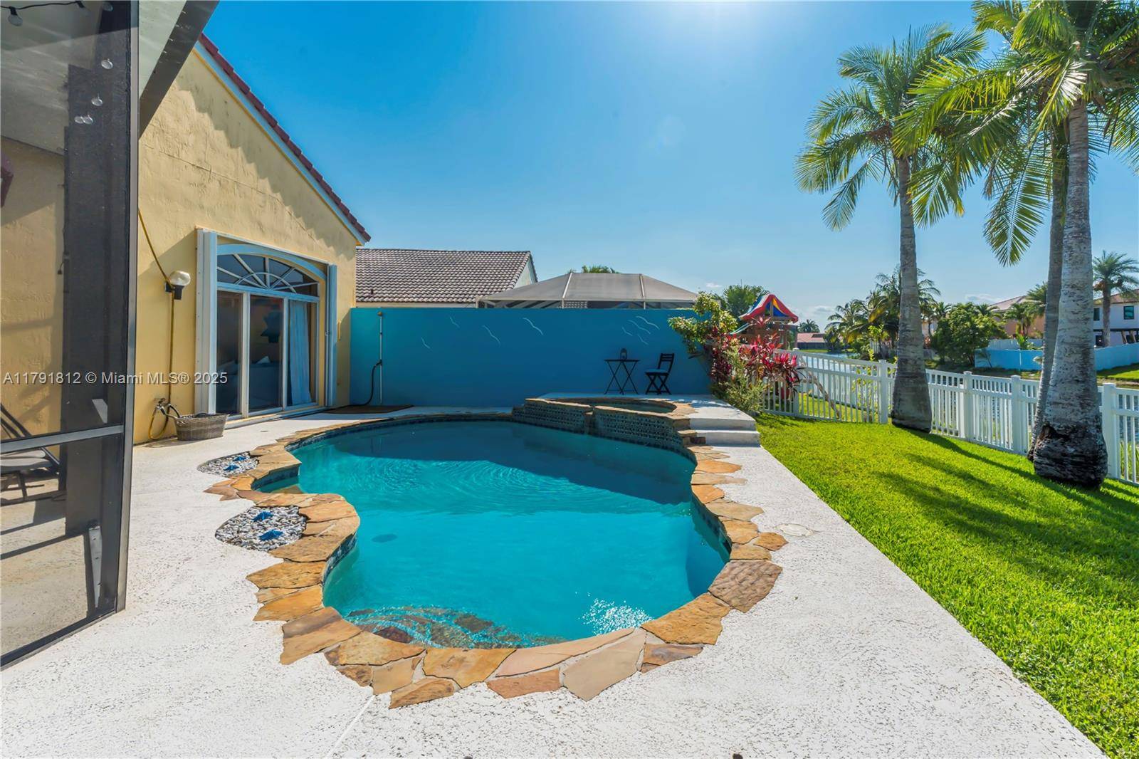 Pembroke Pines, FL 33029,1060 NW 192nd Ave