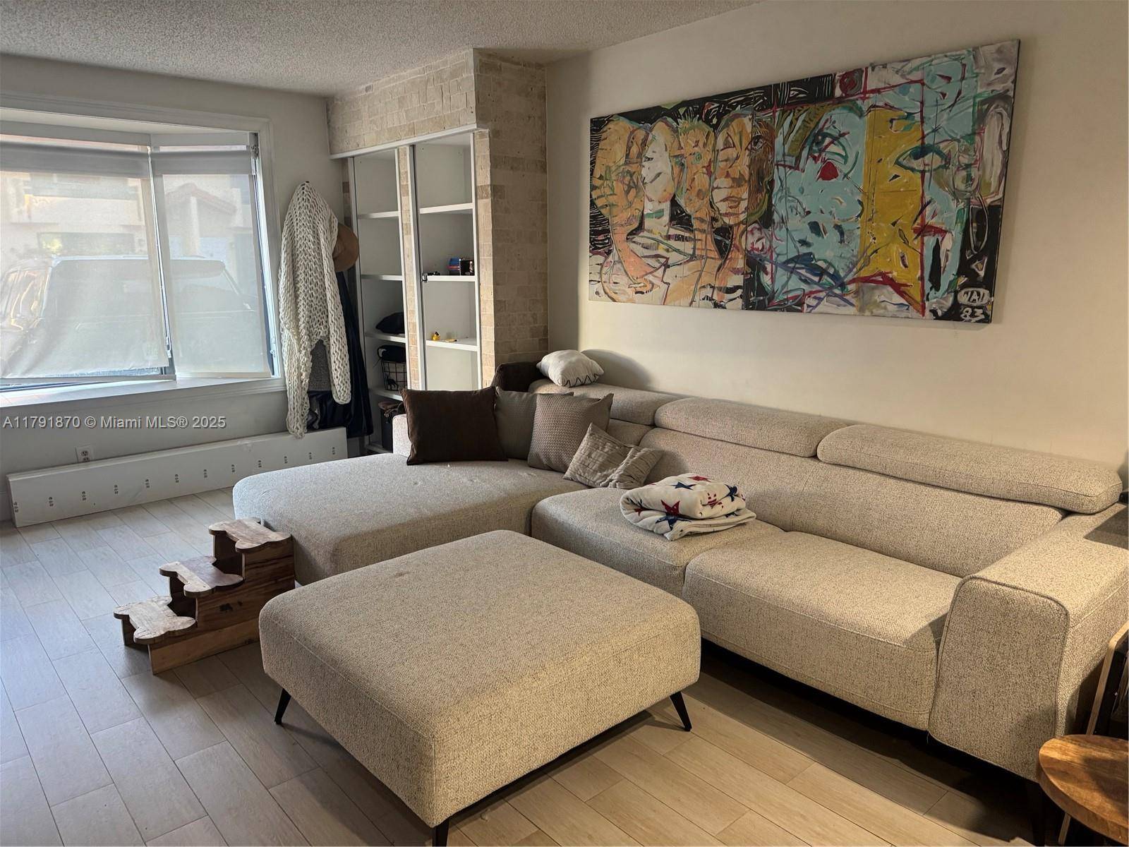 Miami, FL 33156,10251 SW 77th Ct
