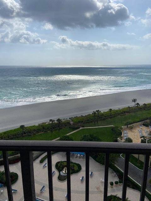 Jupiter, FL 33477,200 Ocean Trail Way #1304