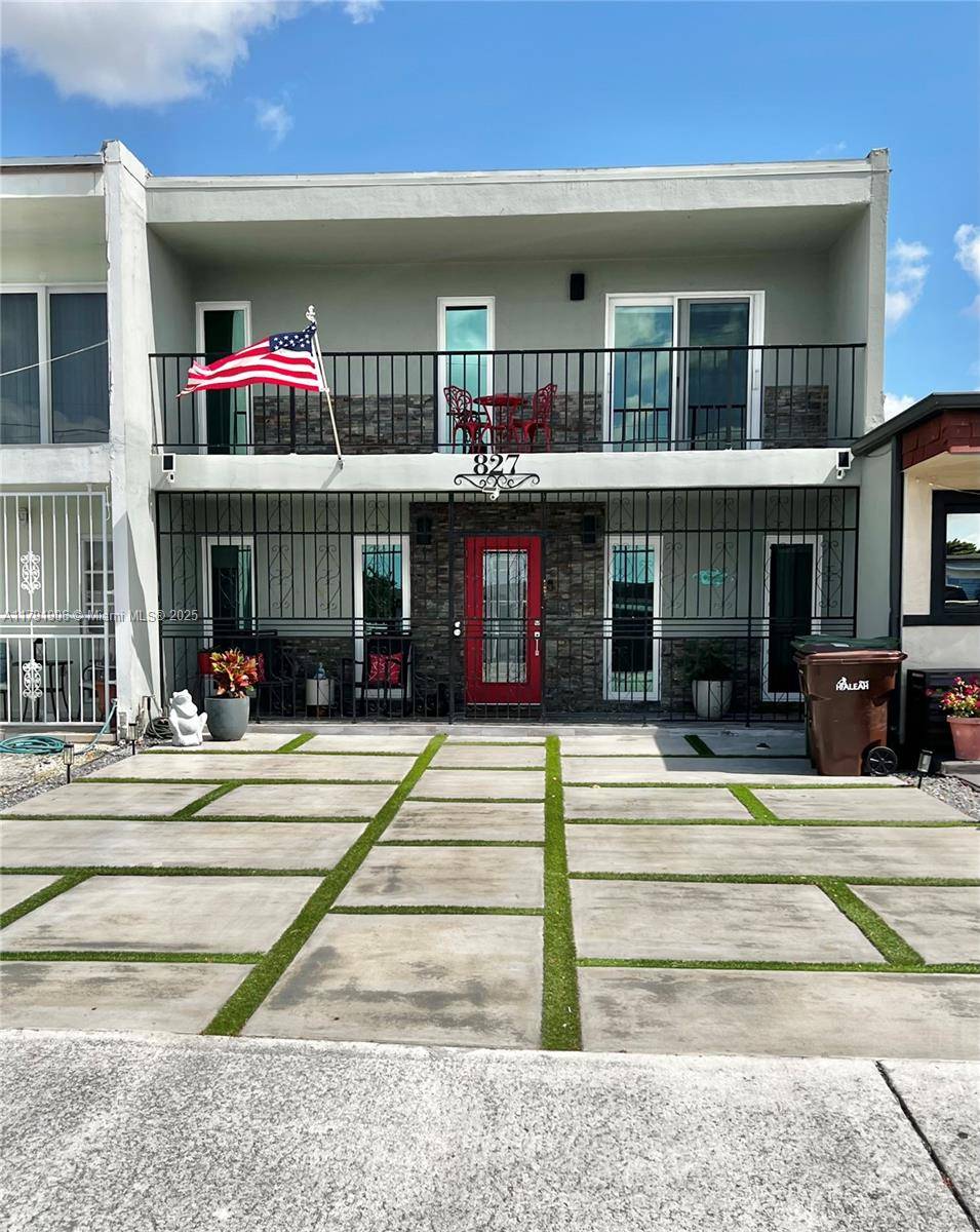 Hialeah, FL 33014,827 W 79th St