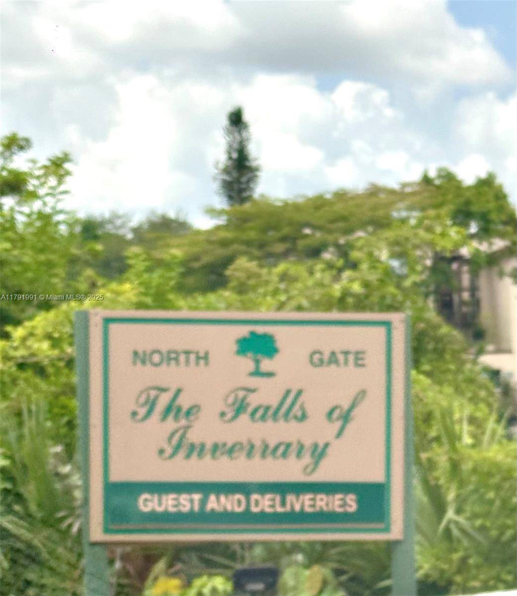 Lauderhill, FL 33319,6201 N Falls Cir Dr #212