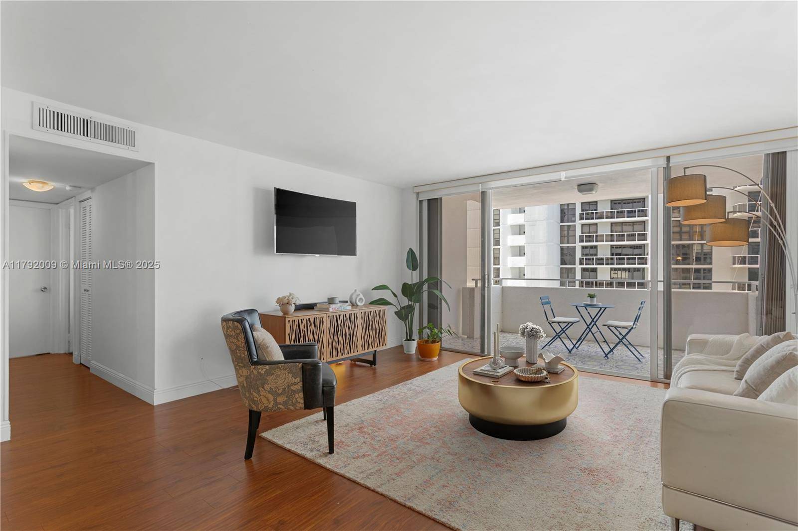 Miami Beach, FL 33139,11 Island Ave #407