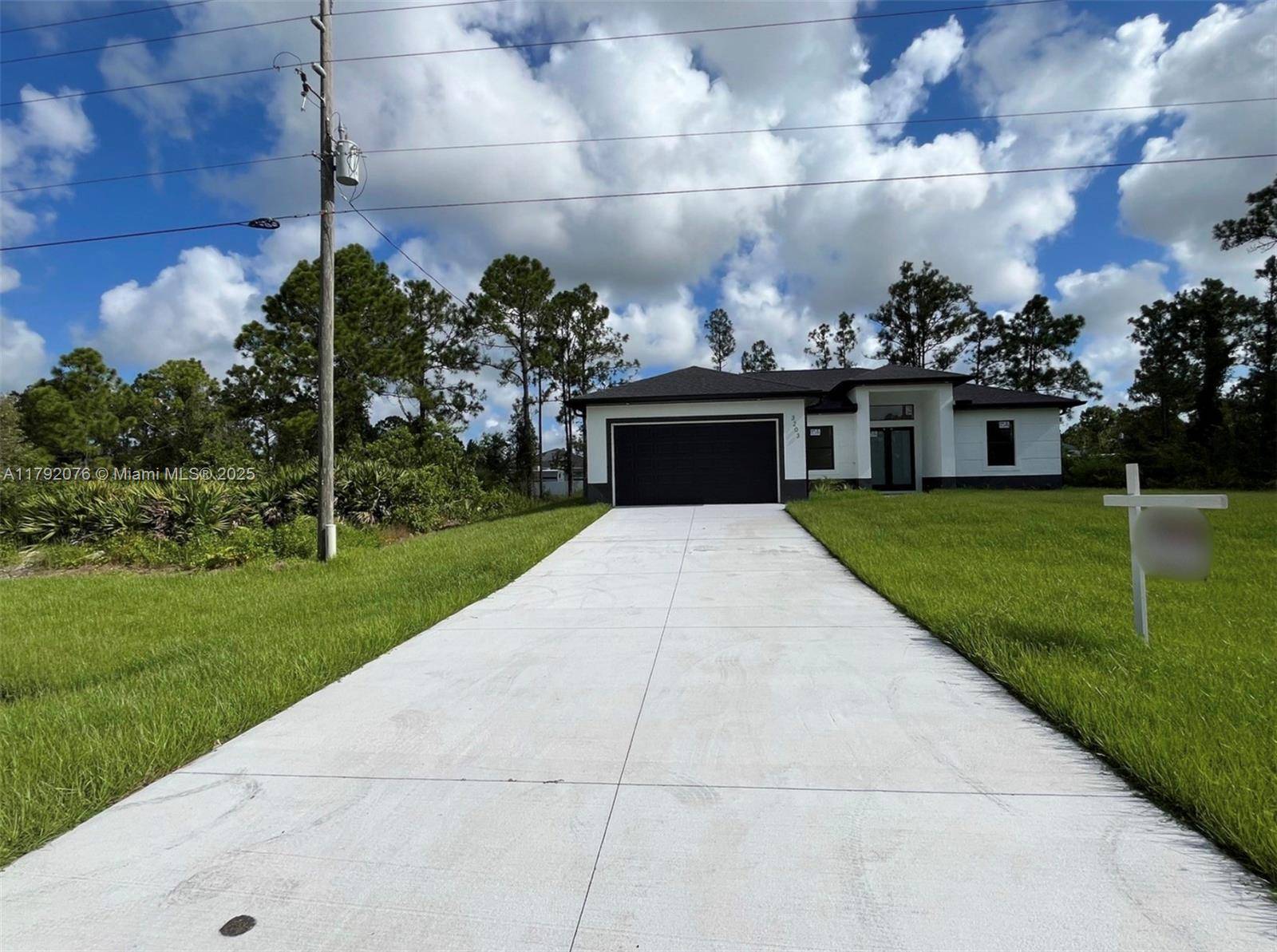 Lehigh Acres, FL 33971,3203 Sunshine Blvd N