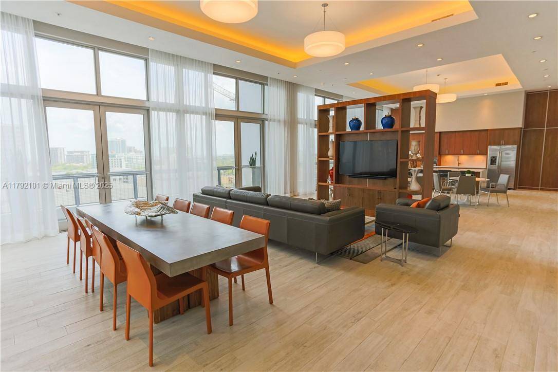 Miami, FL 33130,117 SW 10th Street #2202