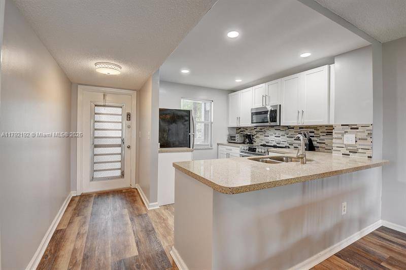 Boca Raton, FL 33428,9880 Marina Blvd #1516
