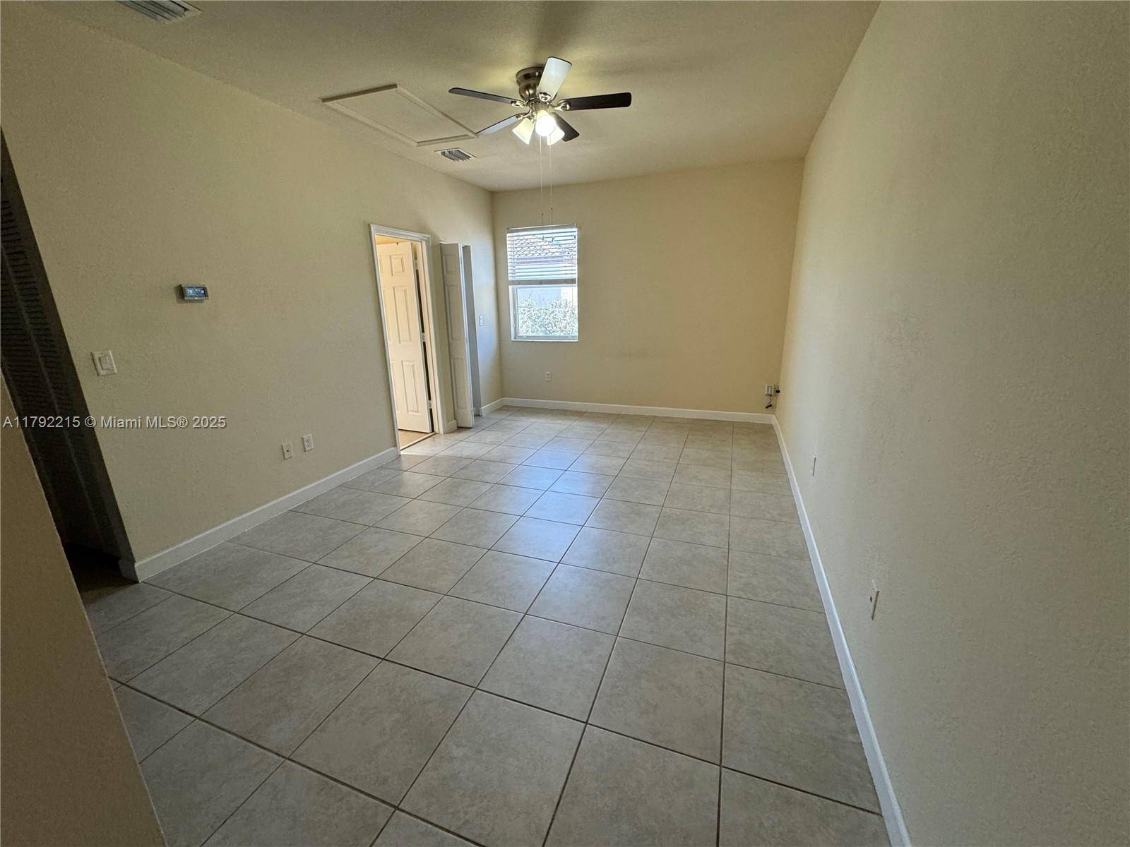 Miami, FL 33196,17087 SW 96th St #Studio
