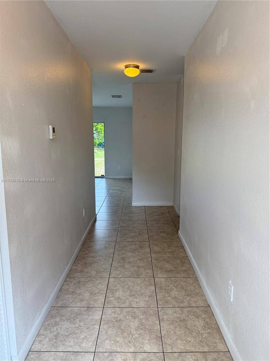 Davie, FL 33024,7605 NW 38th Ct #18
