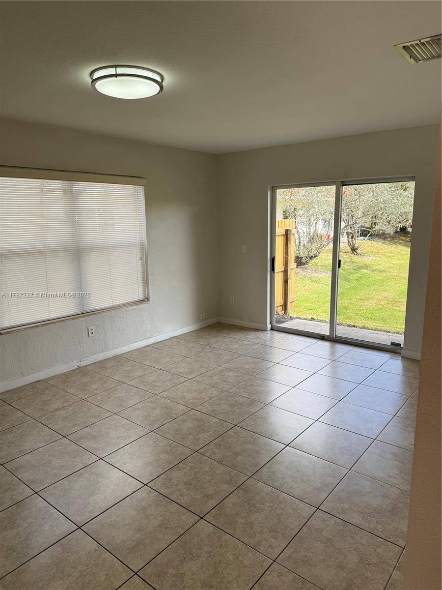 Davie, FL 33024,7605 NW 38th Ct #18