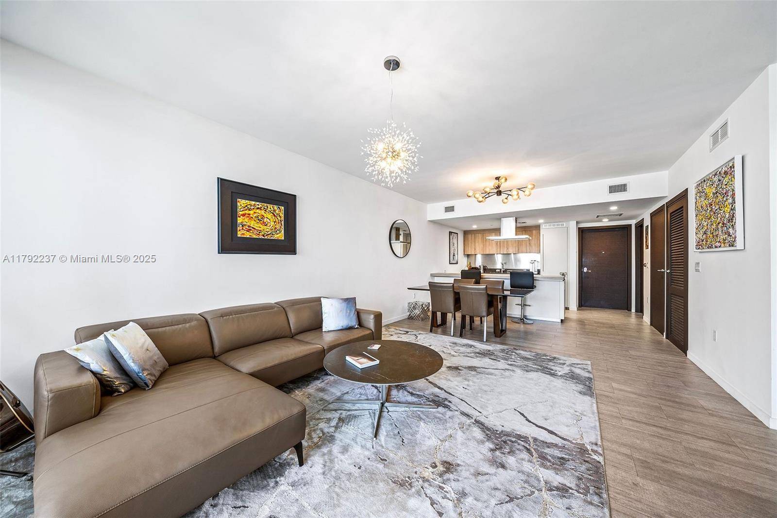 Miami, FL 33131,1000 Brickell Plz #2111