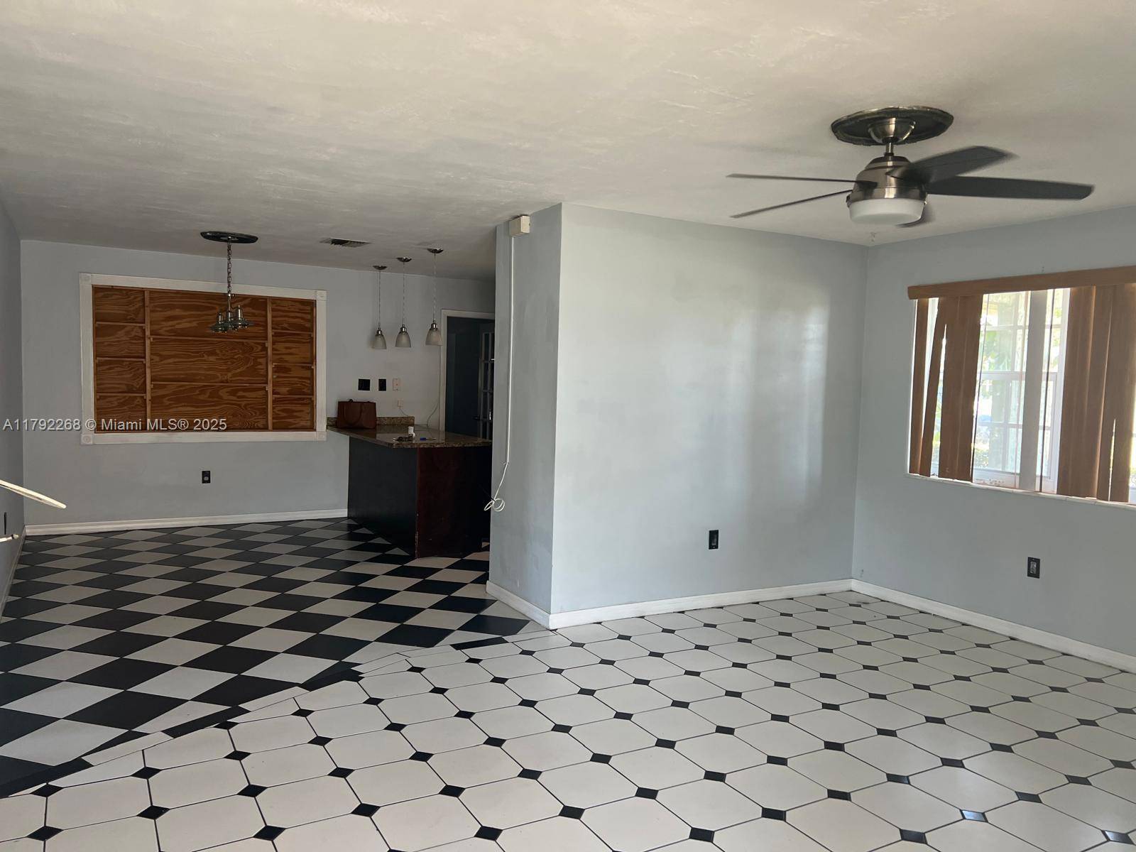 Pembroke Pines, FL 33024,7740 NW 11th St