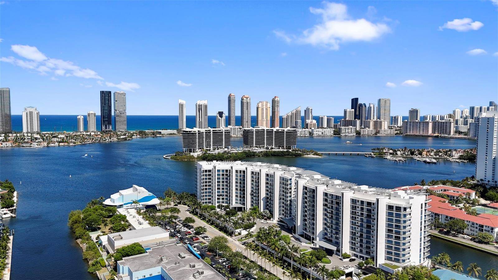 Aventura, FL 33180,3250 NE 188th St #203