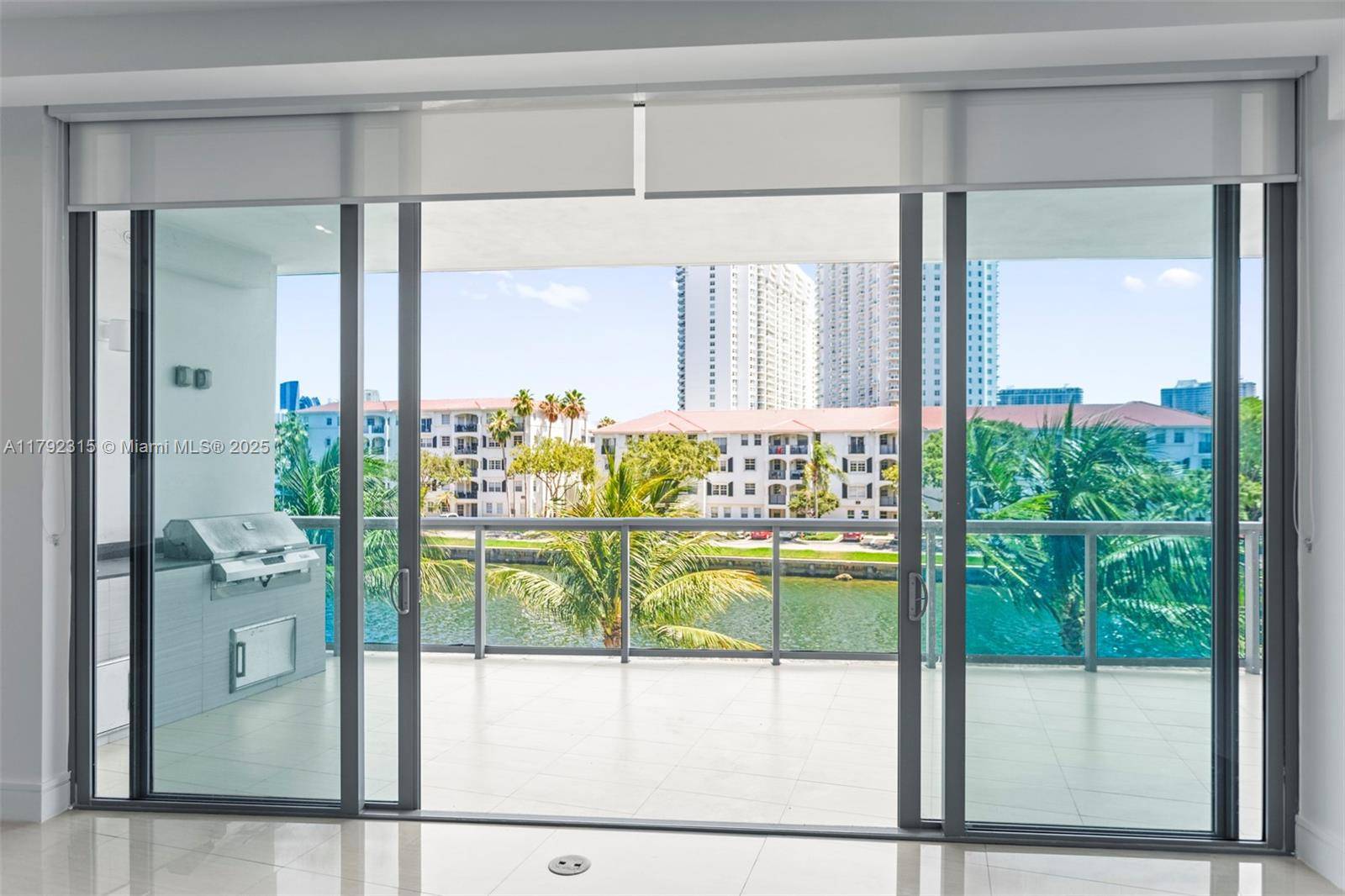 Aventura, FL 33180,3250 NE 188th St #203