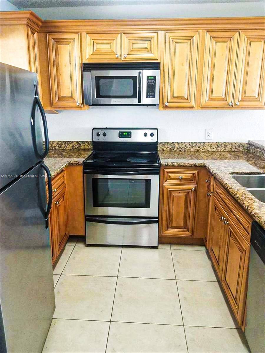 West Palm Beach, FL 33411,1513 Lake Crystal Dr #B