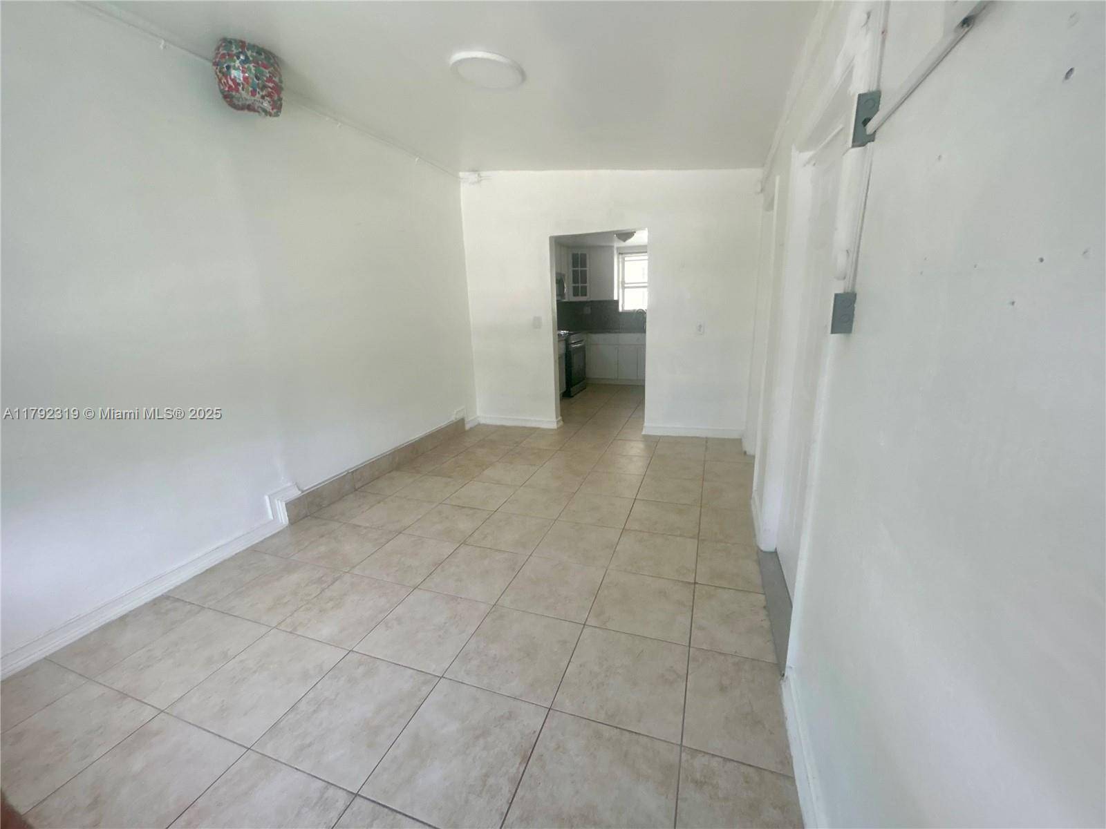 West Park, FL 33023,32 Allen Rd #2