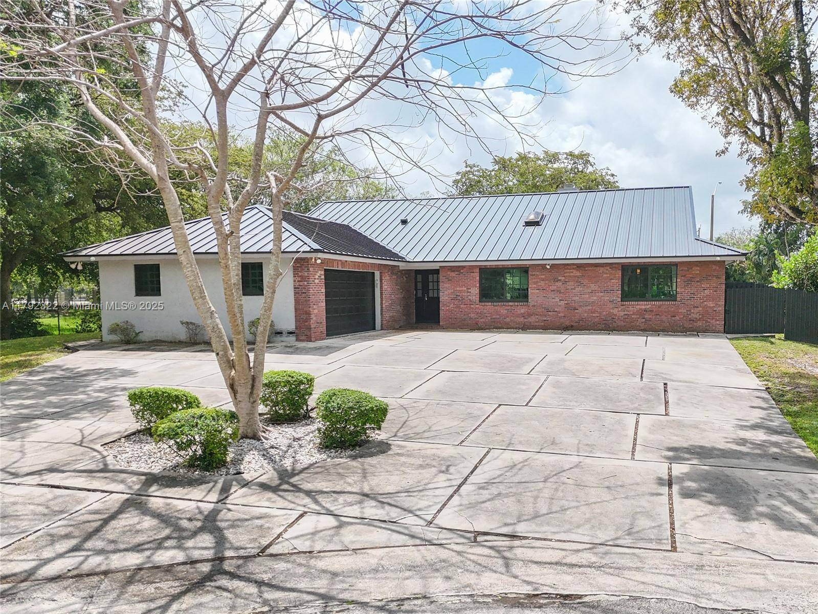 Cooper City, FL 33024,Address not disclosed