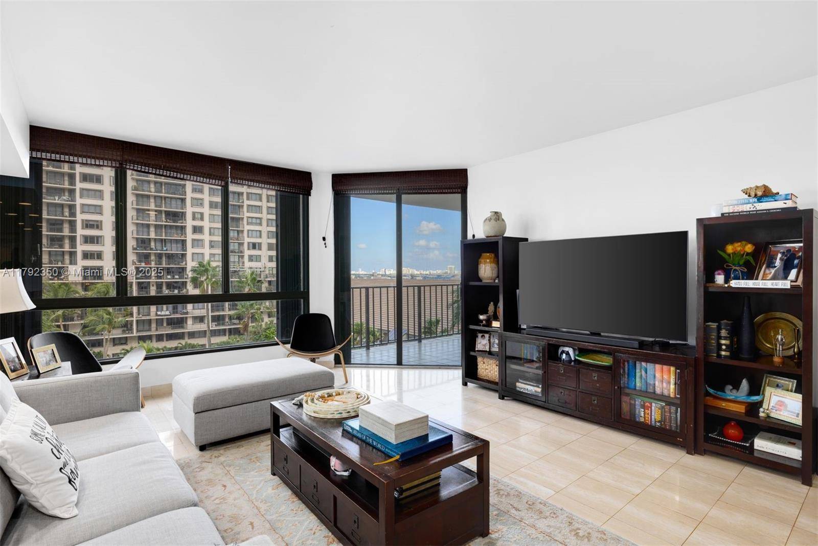Miami, FL 33131,520 Brickell Key Dr #A704