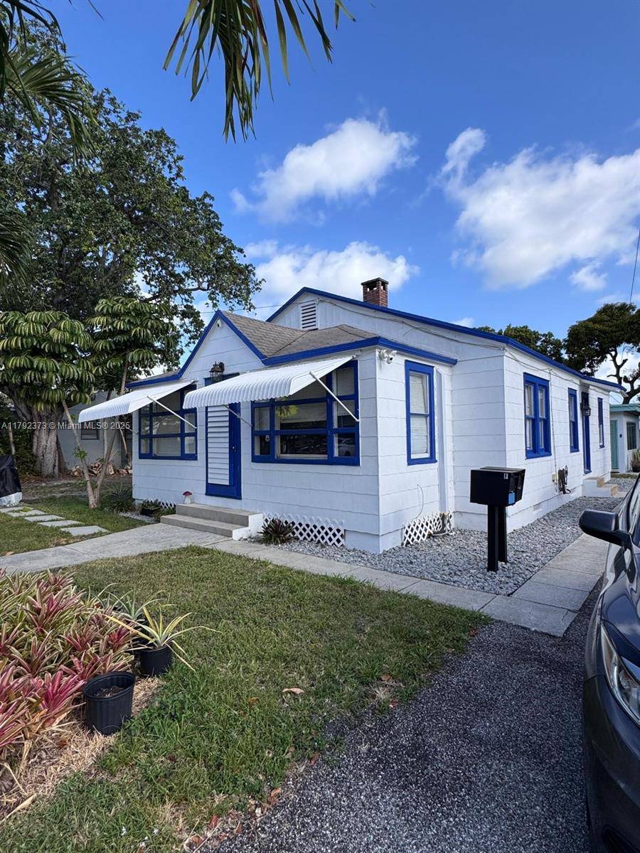 Oakland Park, FL 33334,1021 NE 33rd St #F2