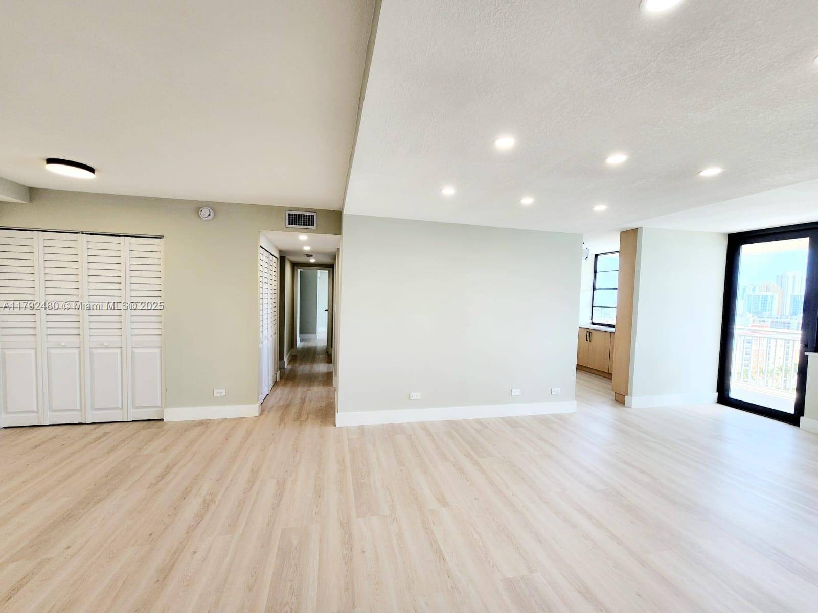 Sunny Isles Beach, FL 33160,250 174th St #1618