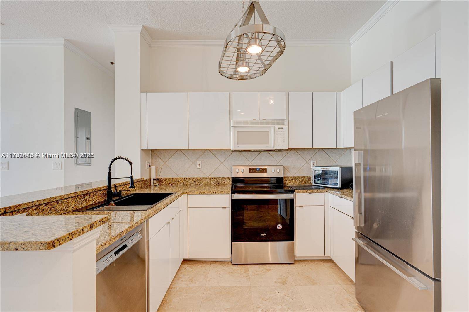 Miami, FL 33133,2665 SW 37th Ave #101