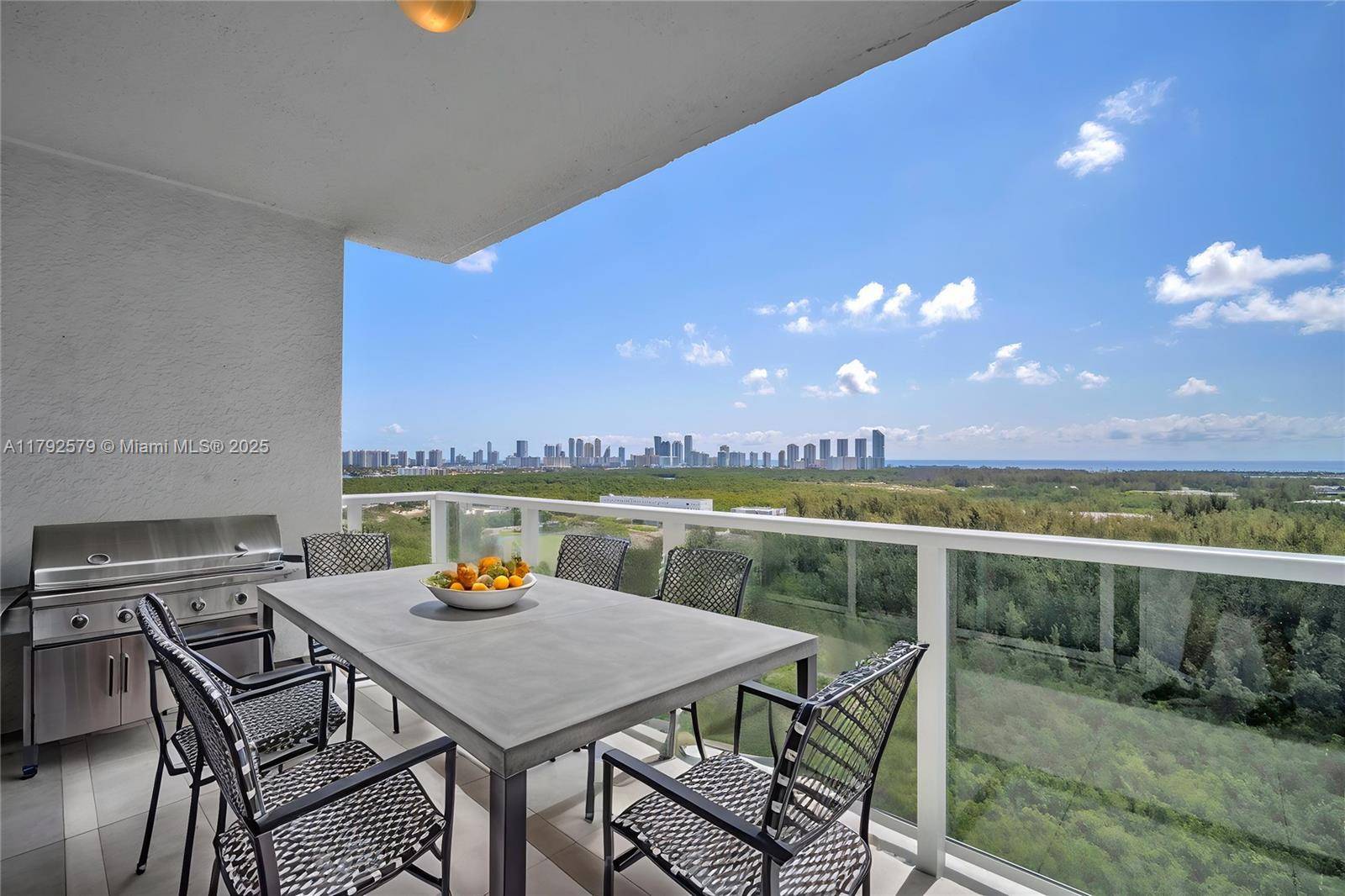 North Miami, FL 33181,14951 Royal Oaks Ln #2105