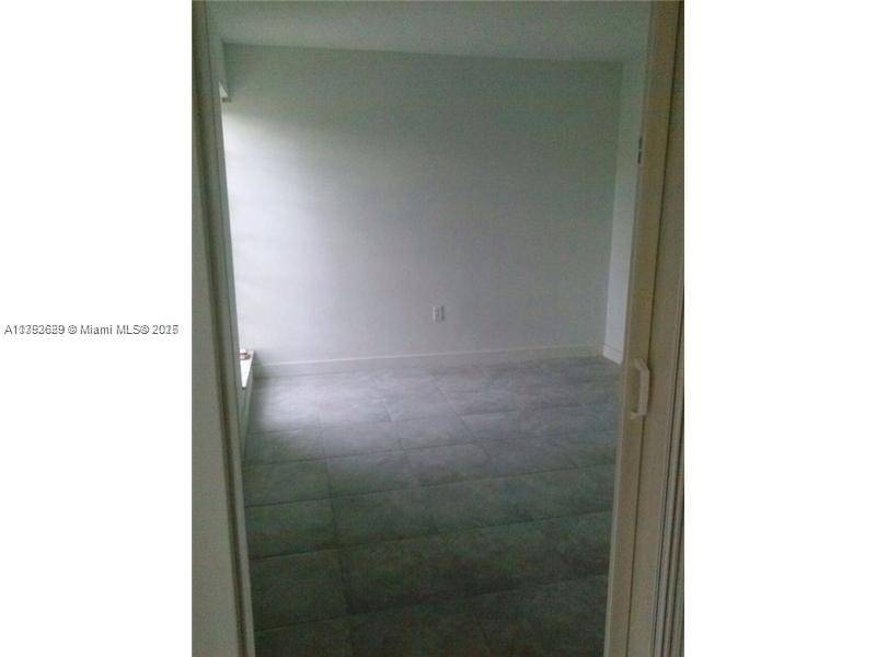 North Miami, FL 33161,11905 NE 2nd Ave #C206
