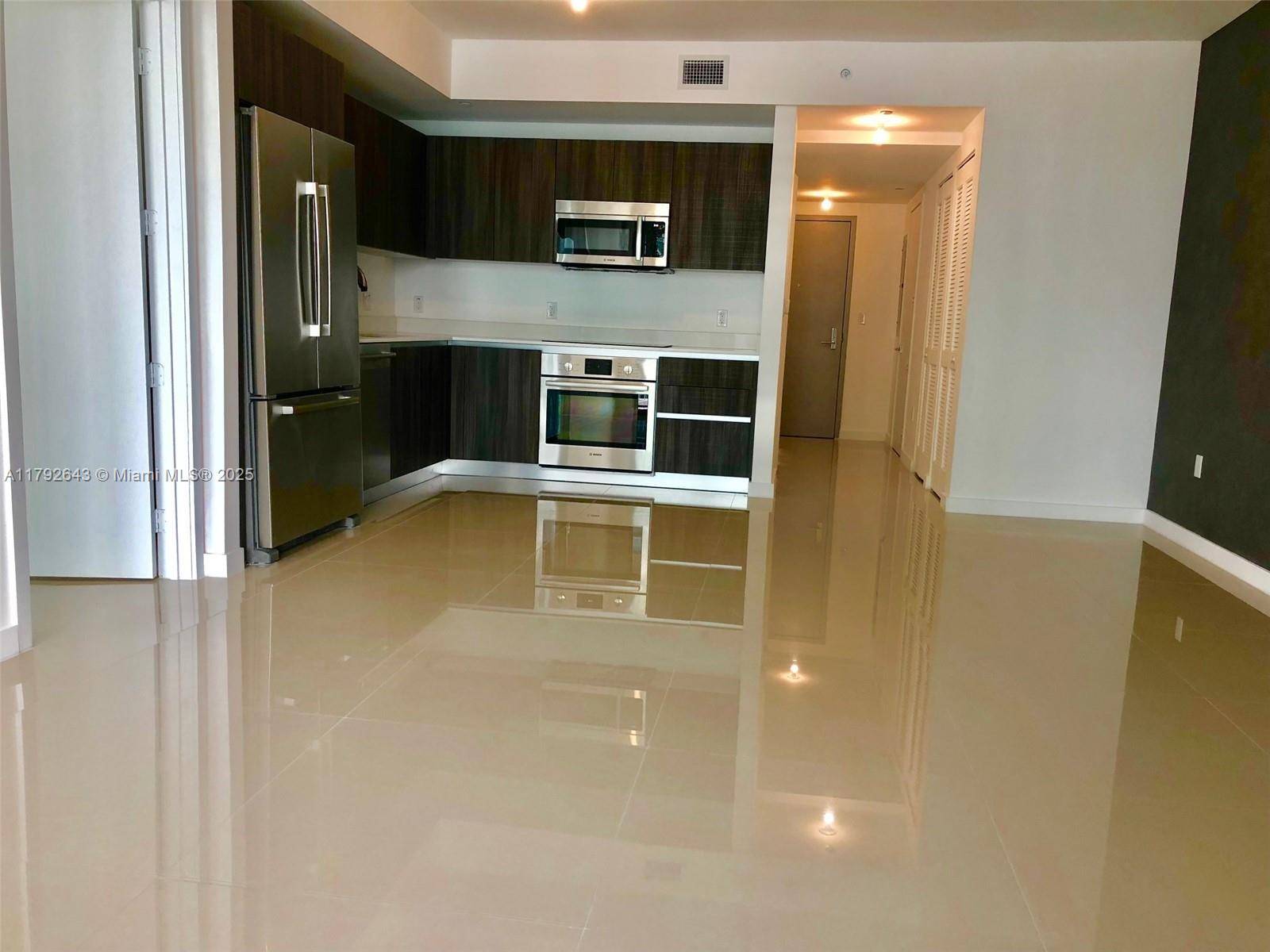 Miami, FL 33132,488 NE 18 STREET #3803
