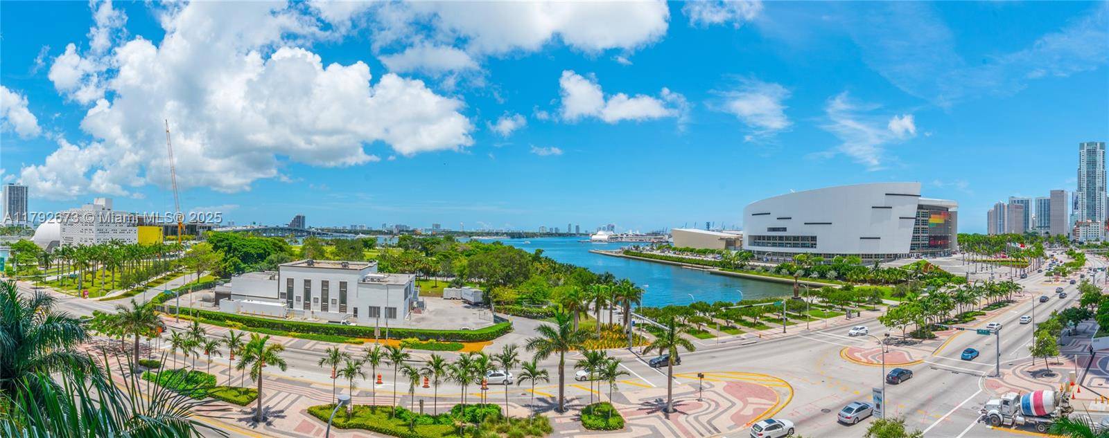 Miami, FL 33132,900 Biscayne Blvd #707