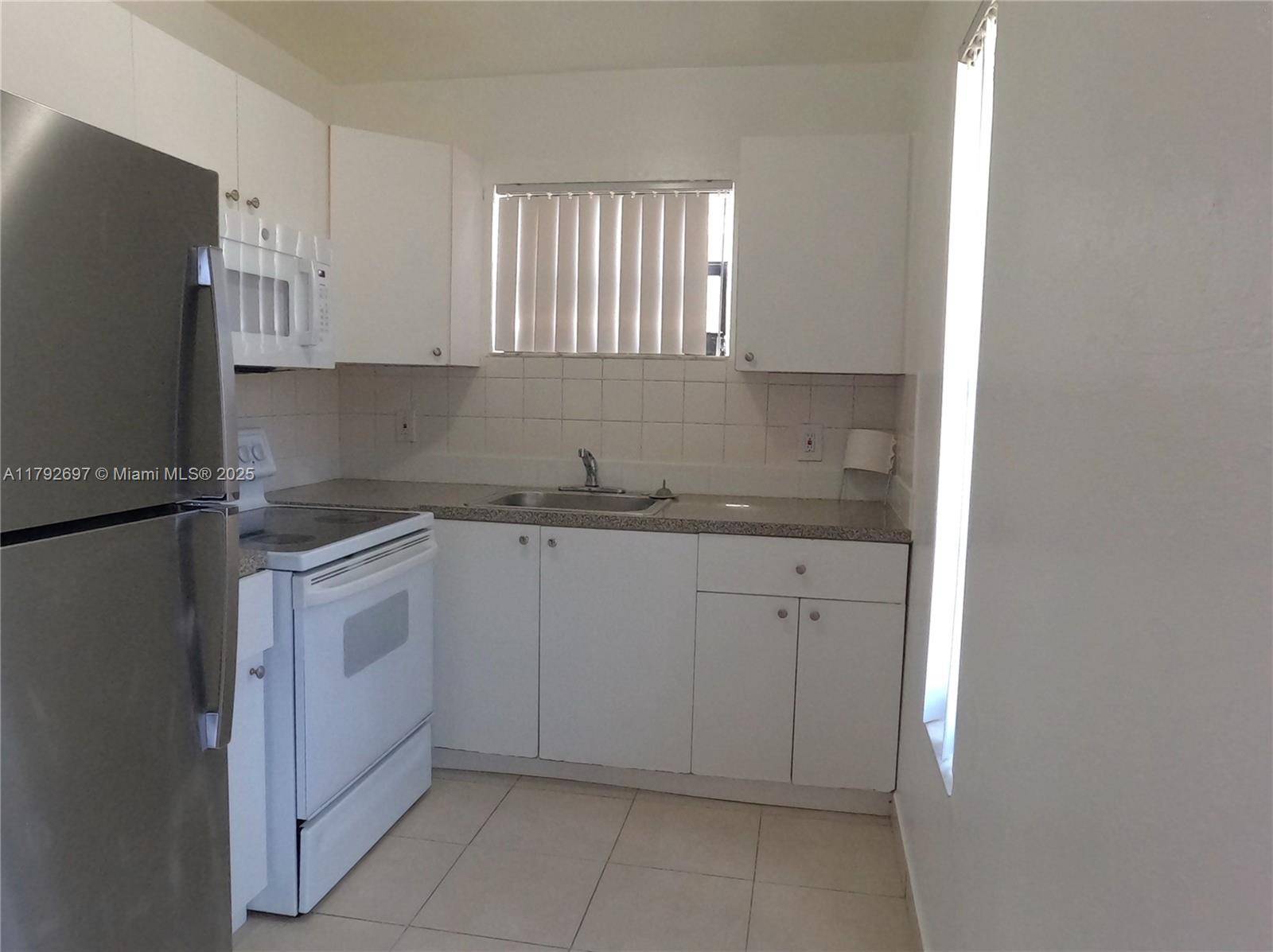 Hollywood, FL 33020,1680 Harding St #1-2