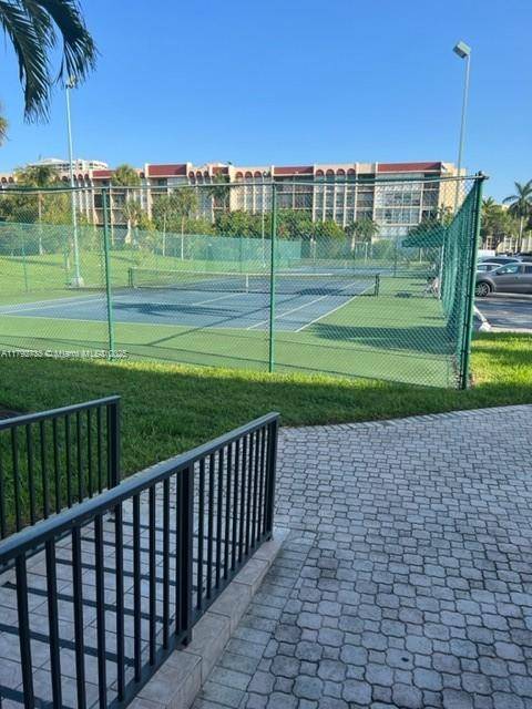 Hallandale Beach, FL 33009,2001 Atlantic Shores Blvd #103
