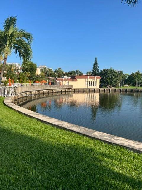 Hallandale Beach, FL 33009,2001 Atlantic Shores Blvd #103