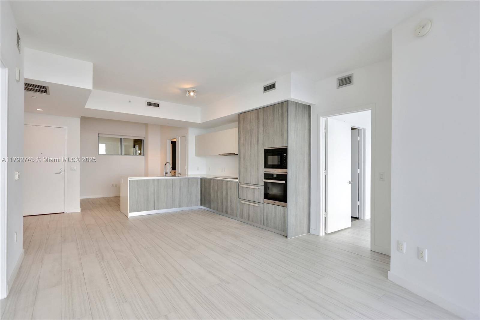 Miami, FL 33137,2900 NE 7th Avenue #1703