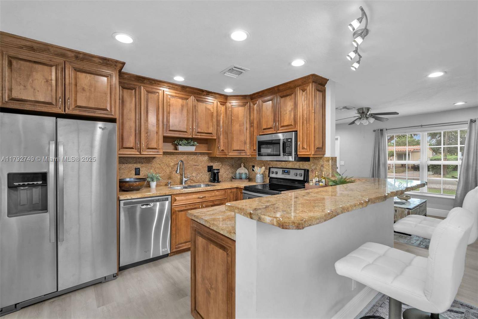 Fort Lauderdale, FL 33315,251 SW 23rd St