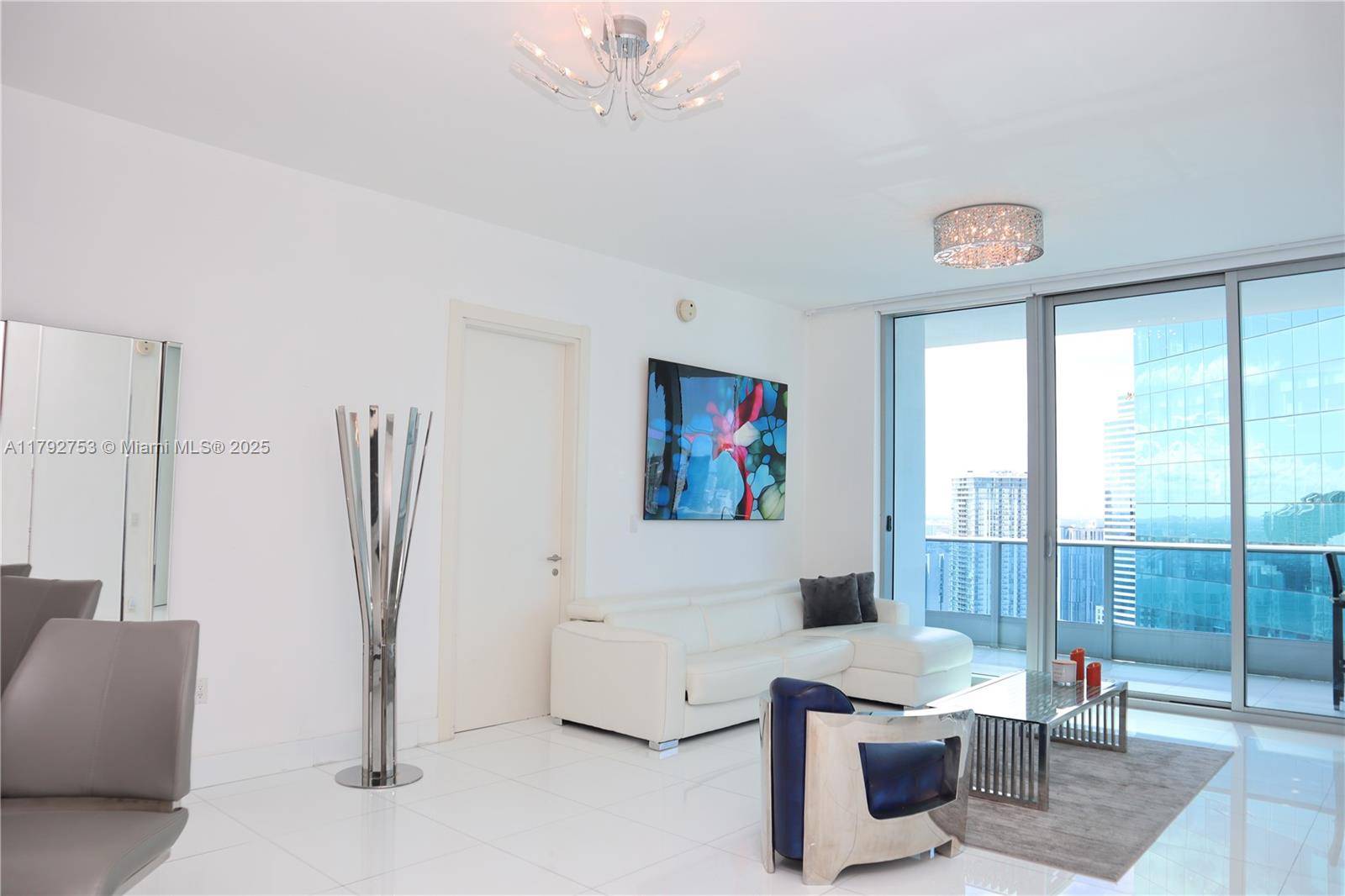 Miami, FL 33131,200 Biscayne Boulevard Way #4911